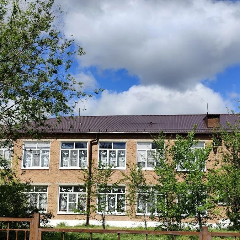 МБОУ Комиссаровская СШ № 9 им.С.В.Рыбальченко