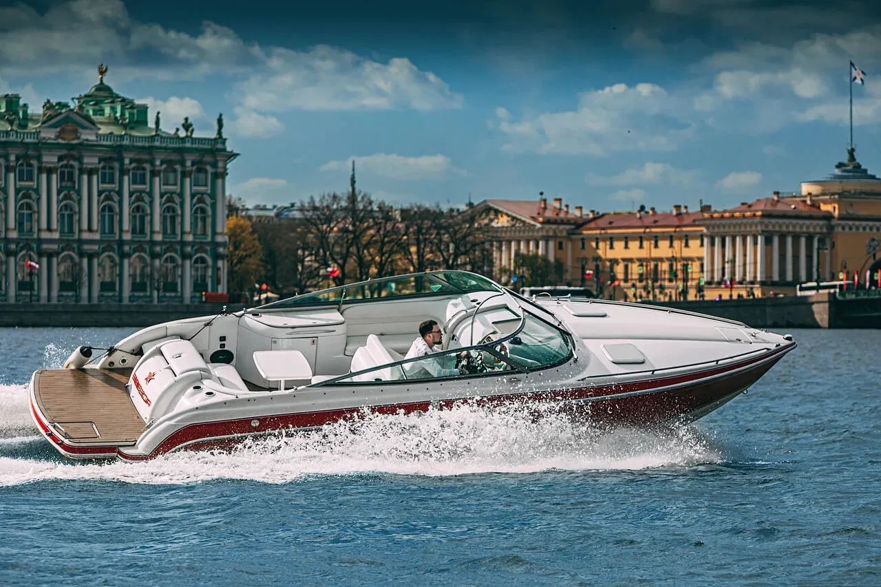 Аренда катера в СПб | Teplohodvspb.ru