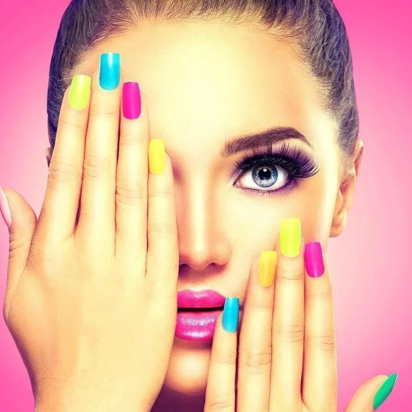 Салон красоты маникюр визаж прически уход за лицом