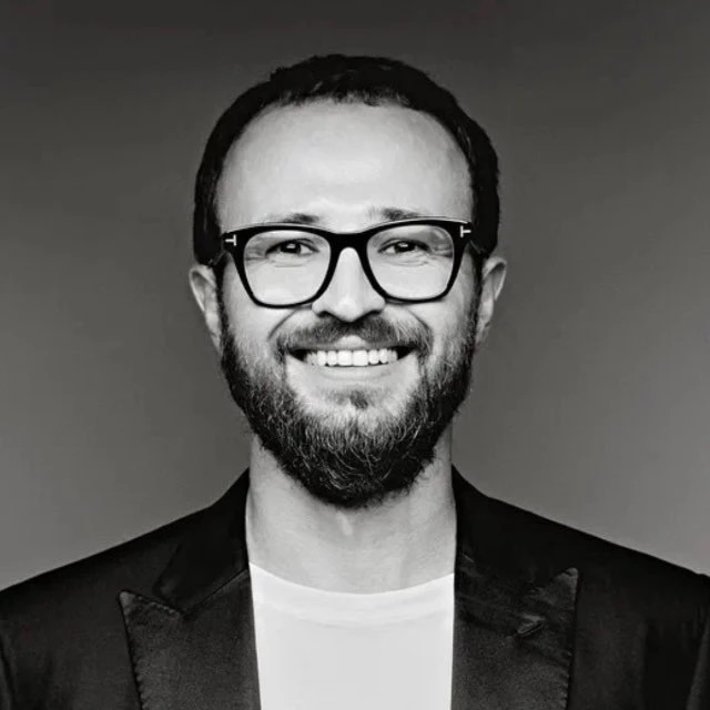 Аватар канала Михаил Гребенюк тут не глючит