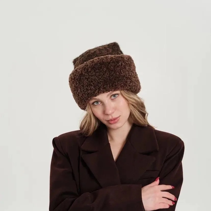 Monchalieu/Головные уборы