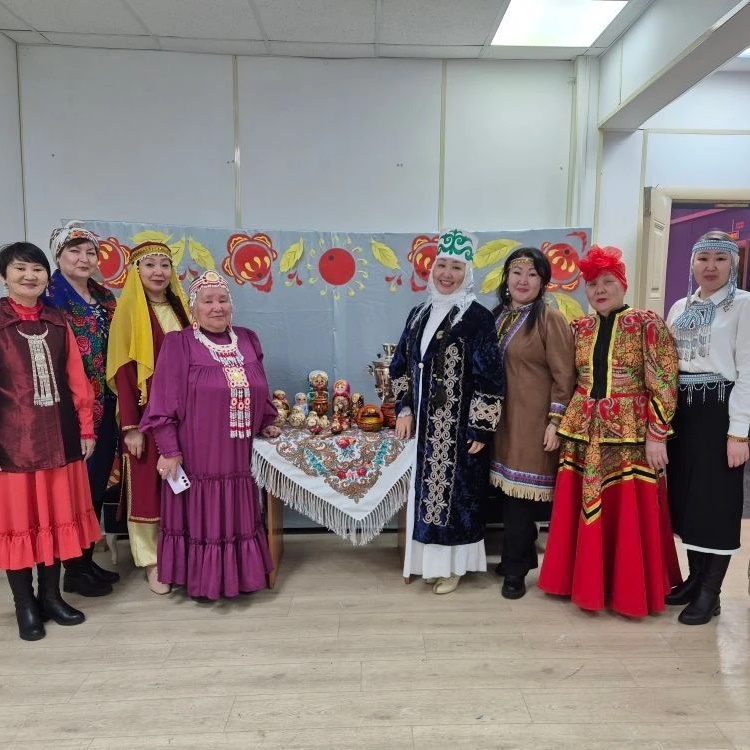 Момская ЦБС