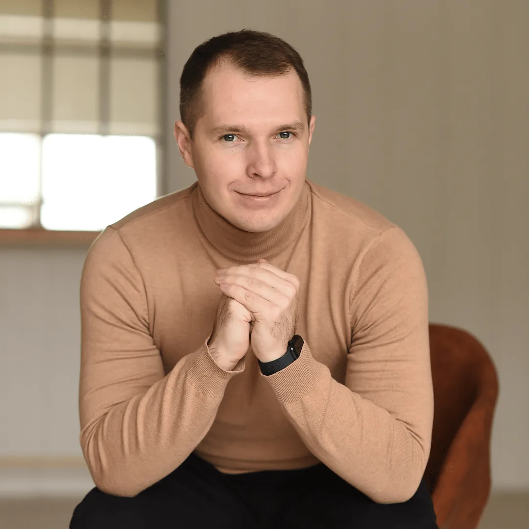 Трафик-менеджер Владислав Безценных