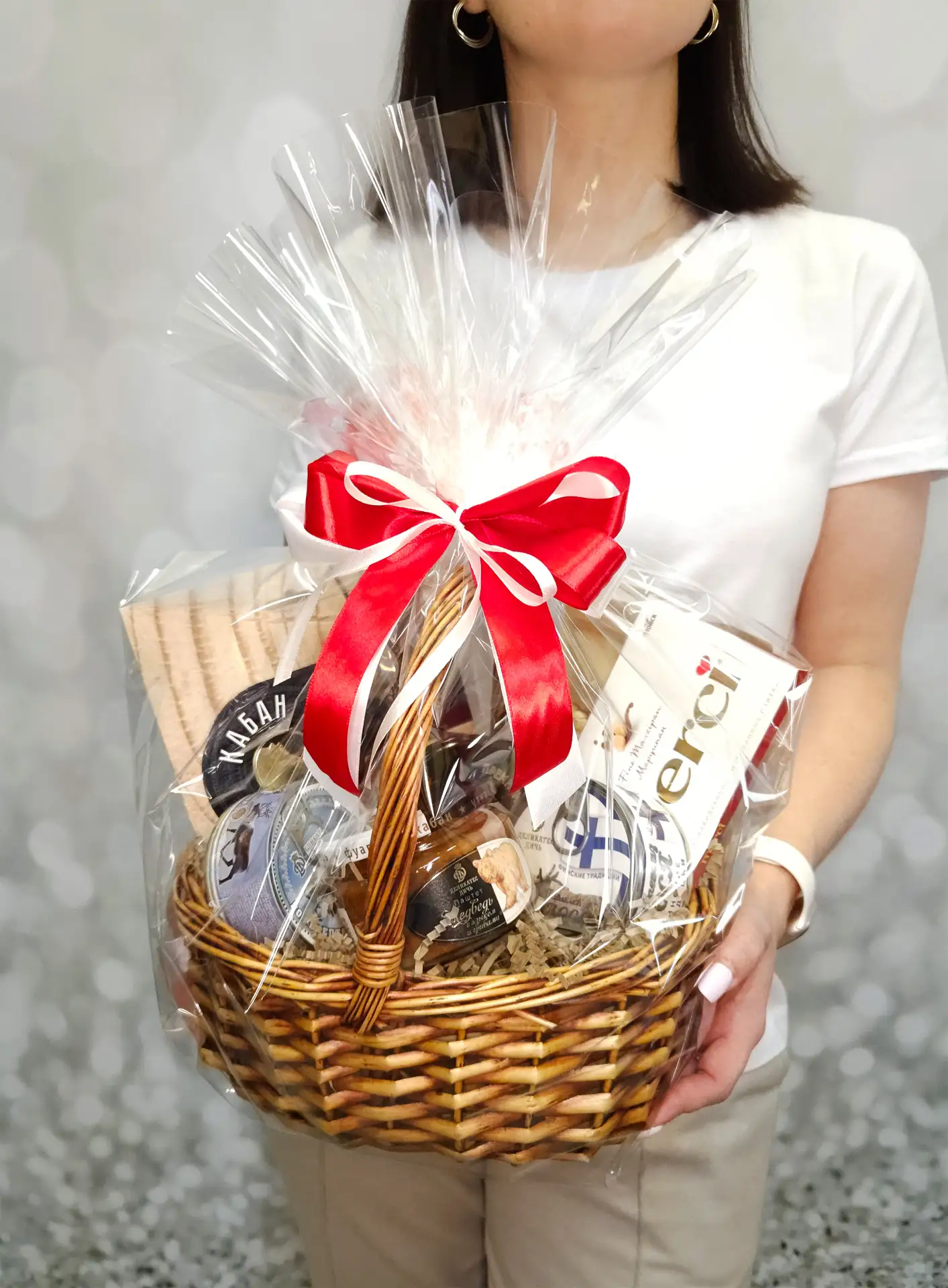 Купить подарочные корзины и наборы с деликатесами и фруктами в Москве с доставкой | Магазин подарков Гифт-Декор