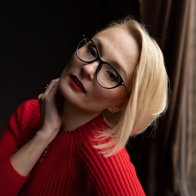 Елена Прилуцкая - маркетинг, таро